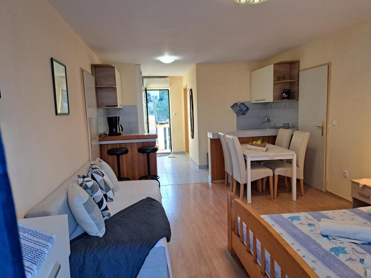 Apartments Ana By The Sea ルンバルダ エクステリア 写真