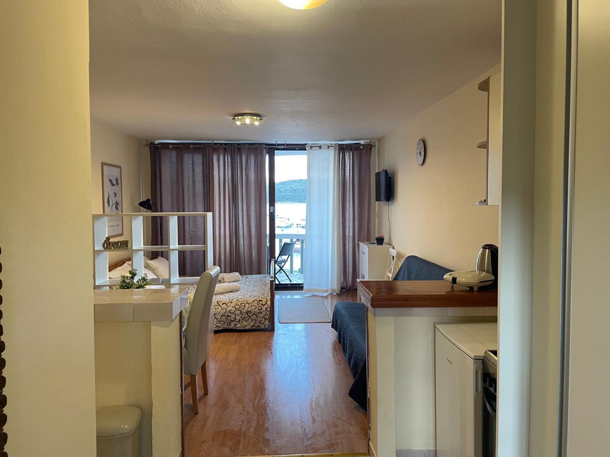 Apartments Ana By The Sea ルンバルダ エクステリア 写真