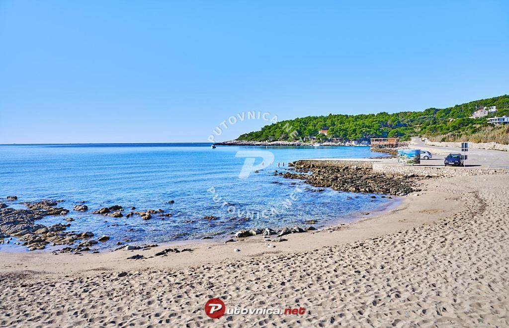 Apartments Ana By The Sea ルンバルダ エクステリア 写真